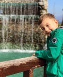 Tünelin Içinde Otomobilin Çarptigi 6 Yasindaki Çocuk Hayatini Kaybetti Haberi