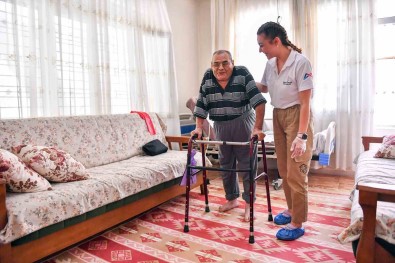 5 Yildir Yatalak Olan Hasta Yürümeye Basladi