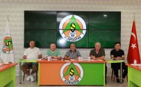 Alanyaspor'da Yeni Sezonun Ilk Toplantisi Yapildi