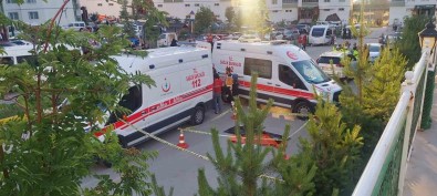 Erzurum'da Aracin Altinda Kalan Küçük Çocuk Can Verdi