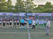 Filistin Bayrakli Forma Giyerek Maça Çiktilar