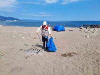 Ordu'da Sahil Ve Plajlarda Temizlik Çalismalari Sürüyor Haberi