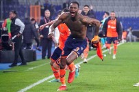 Basaksehir, Opoku Ile 3 Yillik Sözlesme Imzaladi
