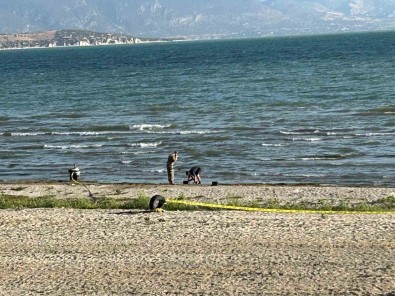 Egirdir Gölü'nde Bulunan El Bombalari Imha Edilmek Üzere Gölden Çikarildi