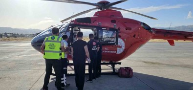 Bingöl'de Yasli Adam Için Ambulans Helikopter Havalandi
