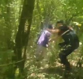 Agaçlarin Arasinda Saklanan Düzensiz Göçmenleri Jandarma Enseledi