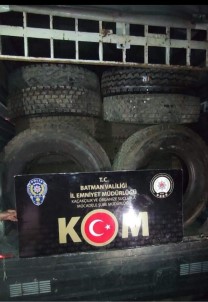 Batman'da Durdurulan Araçta Kaçak Lastik Ele Geçirildi