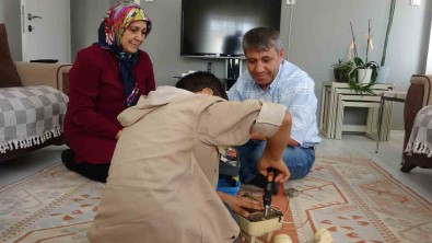Koruyucu Ulusan Ailesi Yüzde Elli Engelli Çocugu 8 Yildir Sevgi Ile Büyütüyor
