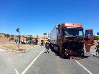 Mardin'de Trafik Kazasi Açiklamasi 1'I Agir, 5 Yarali