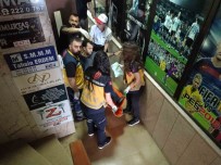 Asansör Tamir Ederken Kaza Geçirdi