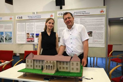 Tarihi Yapilarda Deprem Simülasyonu