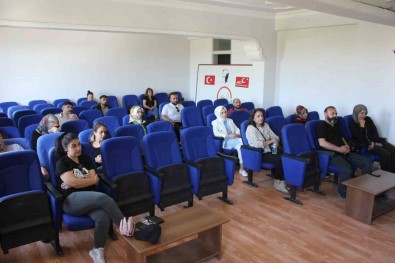 Tibbi Aromatik Bitkiler Kursu Basladi