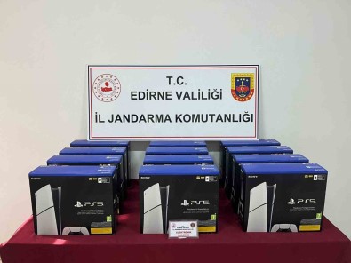 Edirne'de 300 Bin TL Degerinde Oyun Konsollari Ele Geçirildi