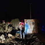 Izmir'de Devrilen Kamyonun Sürücüsü Hayatini Kaybetti