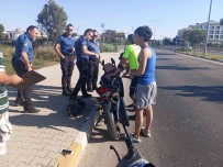 Motosiklet, Köprü Bariyerine Çarpti Açiklamasi 2 Yarali