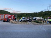 Samsun'da 2 Otomobil Çarpisti Açiklamasi 2'Si Agir 9 Yarali
