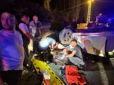 Kagizman'da Otomobil Takla Atti Açiklamasi 2 Yarali