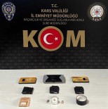 Kars'ta Ehliyet Sinavi Için Kopya Düzenegi Kuran 3 Sahis Suçüstü Yakalandi