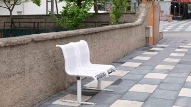 Sorgun'da Belediyenin Çevre Dostu Projesiyle Banklar Yenilendi