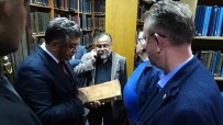 Türk- Islâm Kültürünün Sanatsal Degeri Yüksek Eserlerden Biri Açiklamasi 1090 Tarihli El Yazmasi Kur'an-I Kerim