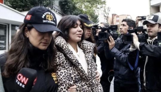 Bahar Candan ve Seçil Erzan arasında 'dolandırıcılık' kavgası