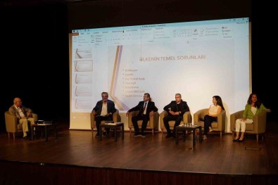 Esenyurt'ta Çevre Paneli Düzenlendi