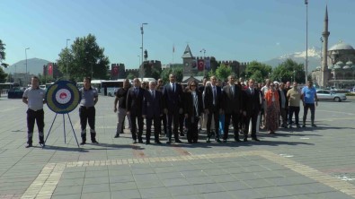 Kayseri'de Dünya Çevre Günü Dolayisiyla Çelenk Koyma Töreni Düzenlendi