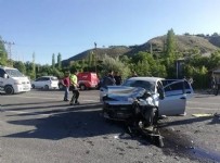 Malatya’da feci kaza! Hafif ticari araç ile otomobil çarpıştı: 1 ölü, 5 yaralı