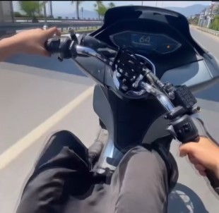 Trafigi Tehlikeye Düsüren Motosiklet Sürücüsüne 15 Bin Lira Ceza