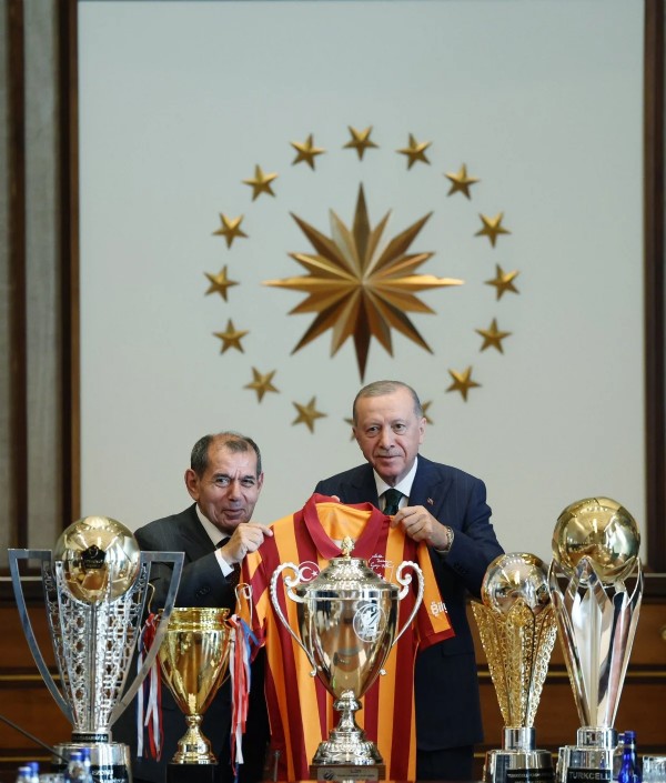 Şampiyon takımı kabul! Cumhurbaşkanı Erdoğan, Galatasaray'ı ağırladı
