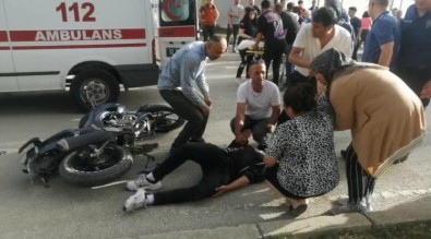 Isparta'da Iki Motosiklet Çarpisti Açiklamasi 2 Yarali