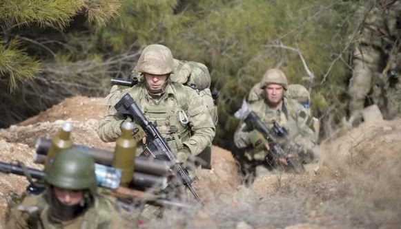 Kravatlı terörist! Bebek katilinin yeğeni, TSK'yı hedef aldı! AK Parti'den sert tepki