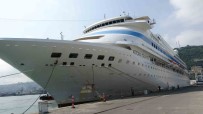 'Astoria Grande' Kruvaziyeri Rus Yolculari Ile Trabzon'a Demirledi