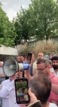 Bursa'da 9 Mahallenin Ortasinda Kalan Çöplük Için Kadinlar Eylem Yapti