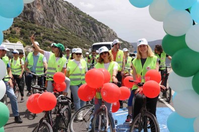 Daha Temiz Bir Çevre Için Salda Gölü Kenarinda Bisiklet Sürdüler