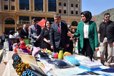 Gümüshane'de Yükümlülerin El Sanatlari Sergisi Büyük Begeni Topladi