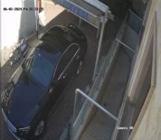 Sisli'de Pastanede Silahli 'Bagirarak Çay Isteme' Kavgasi Açiklamasi Kovaladi, Mezarlikta Bacagindan Vurdu