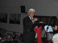 Balikesir'de 80 Yasindaki Emekli Müstesar Koro Sefligi Yapiyor