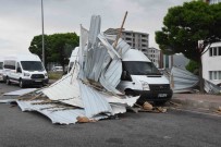 Bitlis'te Siddetli Rüzgar Çatilari Uçurdu