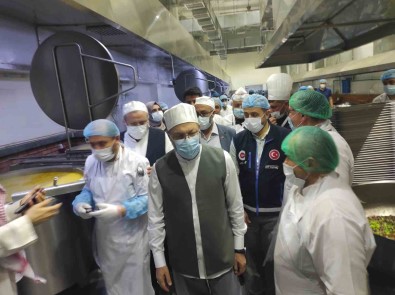 Diyanetin Mekke'deki Mutfagindan Her Gün 30 Bin Haci Adayina 5 Çesit Türk Lezzeti