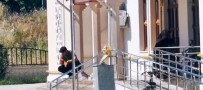 Yalova'da YKS'ye 2 Dakika Geciken 2 Genç Okula Alindi Haberi