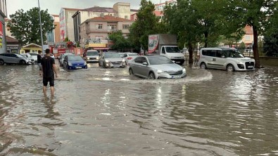 Yozgat Yerköy'de Saganak Yagis Sonrasi Yollar Göle Döndü