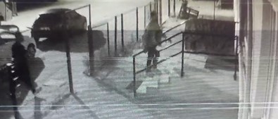 Markali 5 Çift Ayakkabi Çaldilar