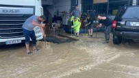 Saganak Sonrasi Sanayi Sitesinde Isyerlerini Su Basti Haberi