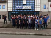 AFAD Baskani Memis, Rize'de Heyelanlarin Yasandigi Bölgede Incelemelerde Bulundu Haberi