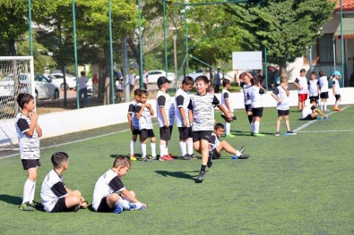 Baskan Dinçer Açiklamasi 'Çocuklarimiza Saglikli Yasami Ve Sporu Sevdirdik'