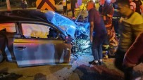 Batman'da Trafik Sinyalizasyon Diregine Çarpan Sürücü Hayatini Kaybetti Haberi