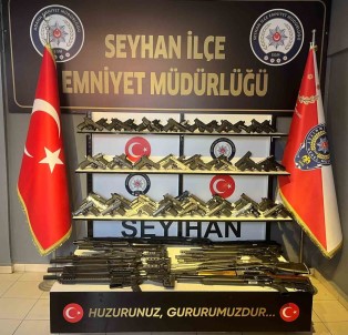 Seyhan Polislerinden Yeni Rekor Açiklamasi 7 Günde 65 Ruhsatsiz Tabanca Ele Geçirdiler