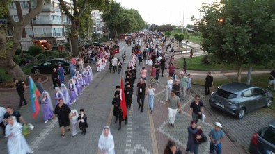 20. Yalova Uluslararasi Kafkas Dans Ve Müzik Festivali Kortej Yürüyüsüyle Basladi