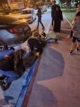 Araçta Sikisan Yavru Kediyi Itfaiye Kurtardi